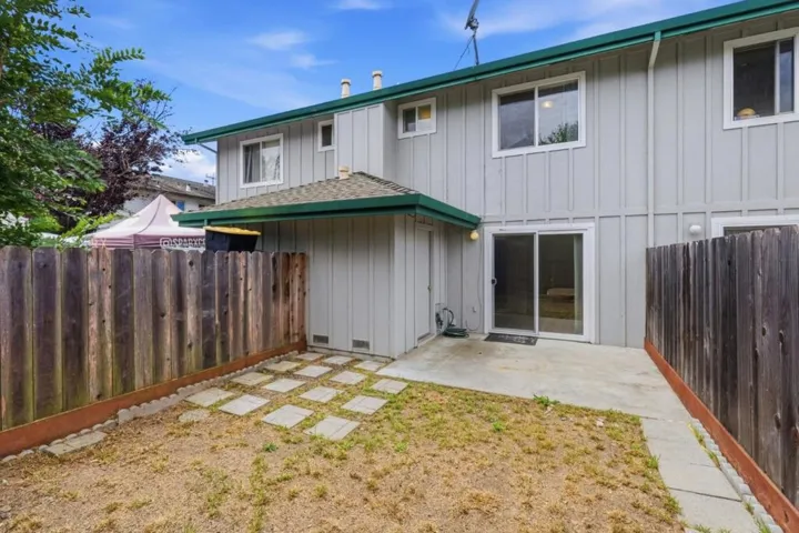 2220 Chanticleer Avenue, Santa Cruz, California 95062