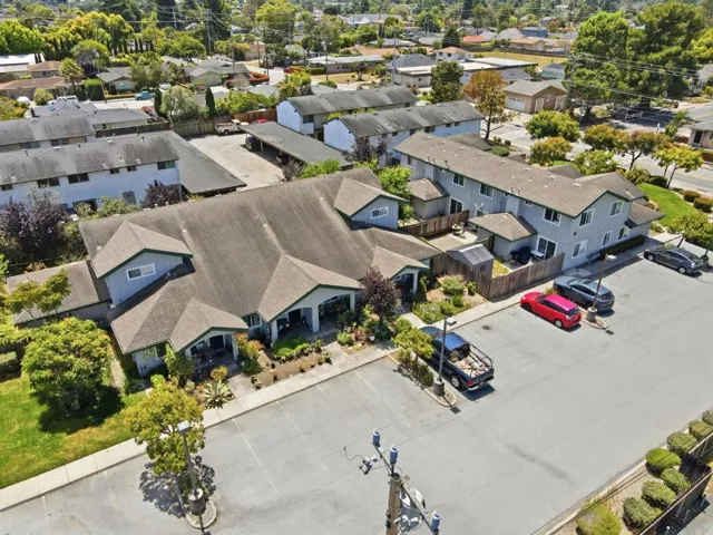 2220 Chanticleer Avenue, Santa Cruz, California 95062