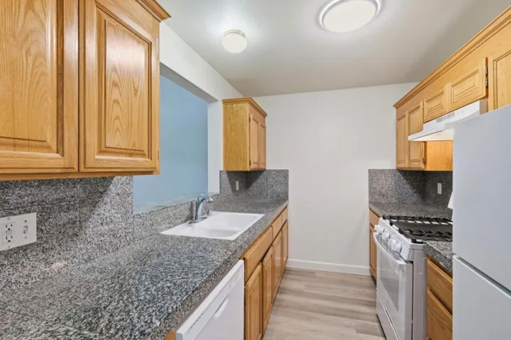 2220 Chanticleer Avenue, Santa Cruz, California 95062