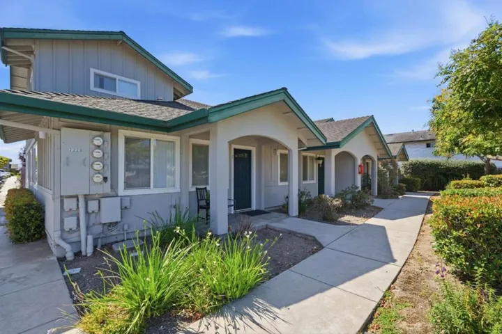 2220 Chanticleer Avenue, Santa Cruz, California 95062