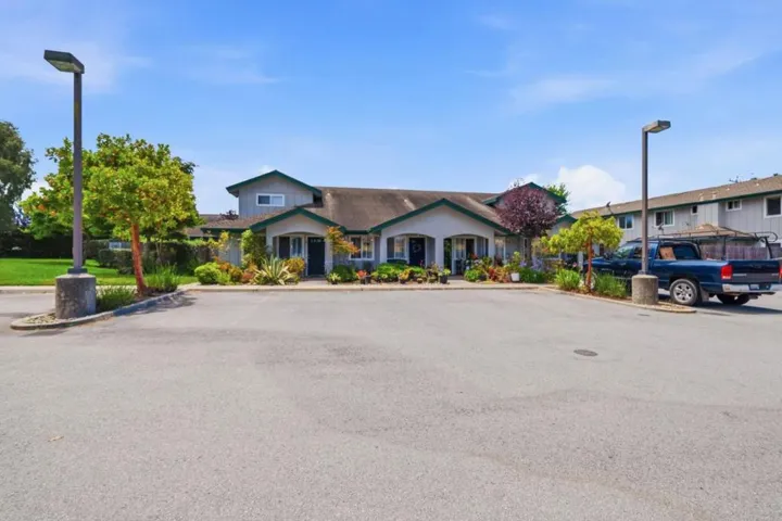 2220 Chanticleer Avenue, Santa Cruz, California 95062