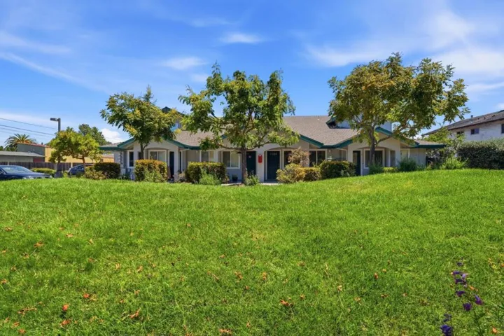 2220 Chanticleer Avenue, Santa Cruz, California 95062