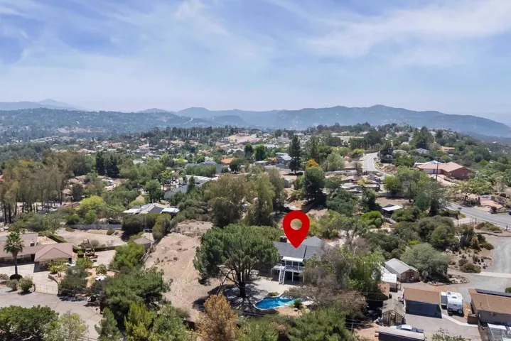 2827 N Victoria Drive, Alpine, California 91901