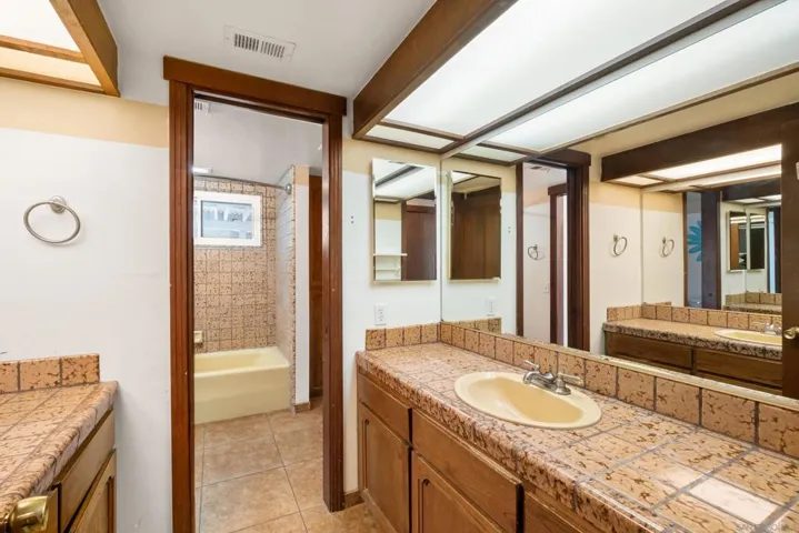 2827 N Victoria Drive, Alpine, California 91901