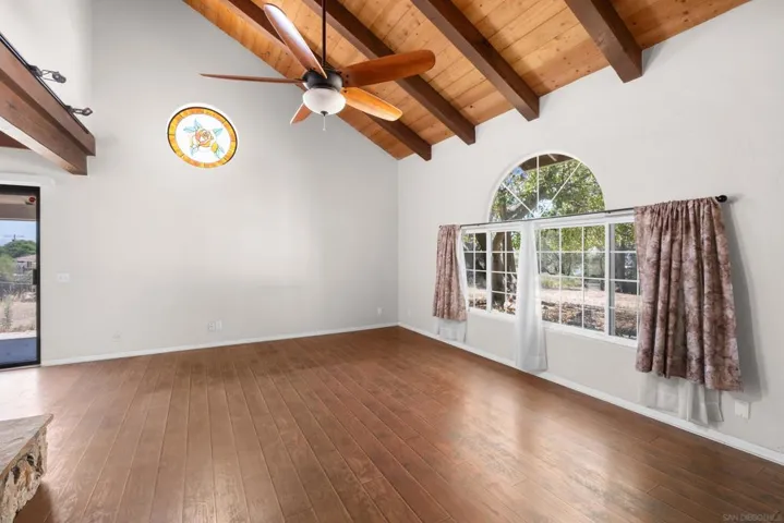 2827 N Victoria Drive, Alpine, California 91901