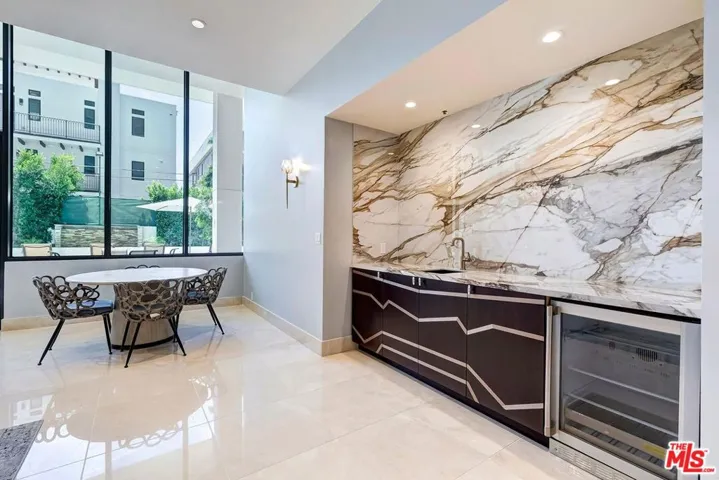 10724 Wilshire Boulevard 611, Los Angeles, California 90024