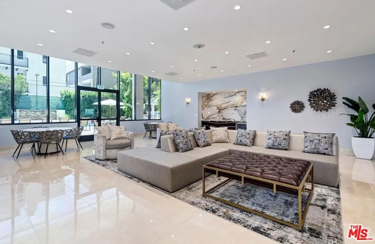 10724 Wilshire Boulevard 611, Los Angeles, California 90024