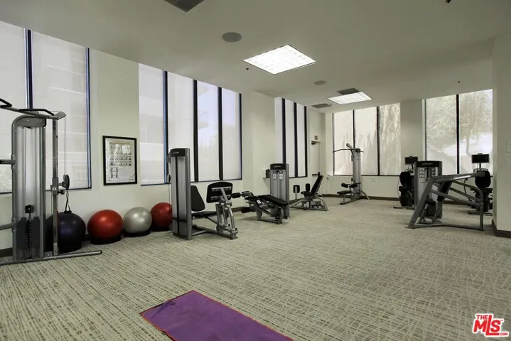 10724 Wilshire Boulevard 611, Los Angeles, California 90024