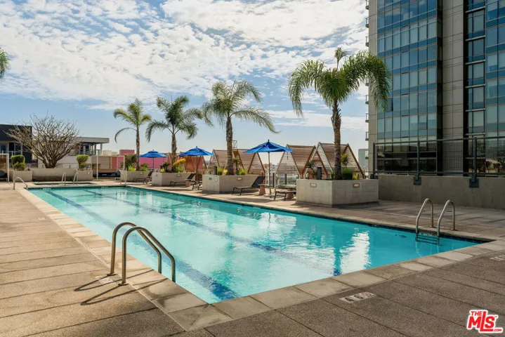 330 W 11th Street 104, Los Angeles, California 90015