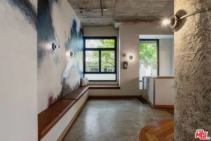330 W 11th Street 104, Los Angeles, California 90015