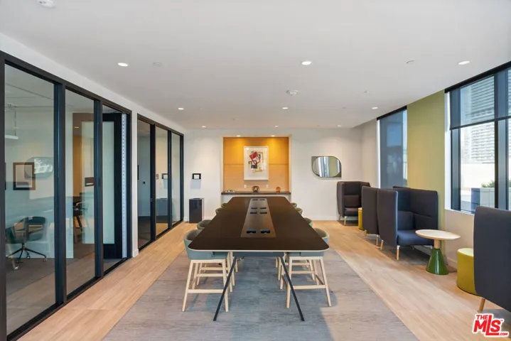 330 W 11th Street 104, Los Angeles, California 90015
