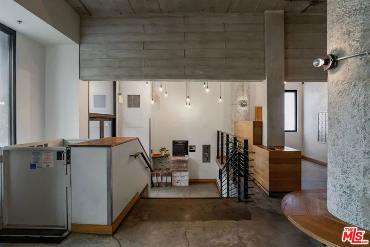 330 W 11th Street 104, Los Angeles, California 90015