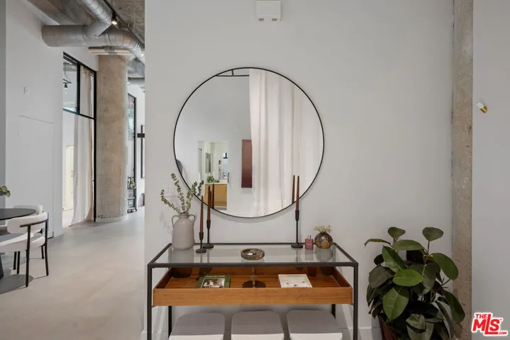 330 W 11th Street 104, Los Angeles, California 90015