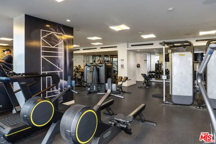 330 W 11th Street 104, Los Angeles, California 90015