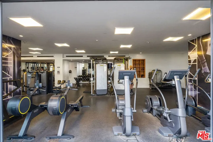330 W 11th Street 104, Los Angeles, California 90015