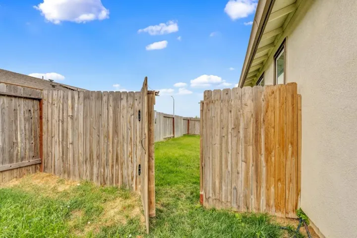 4076 Eugene Drive, Olivehurst, California 95961