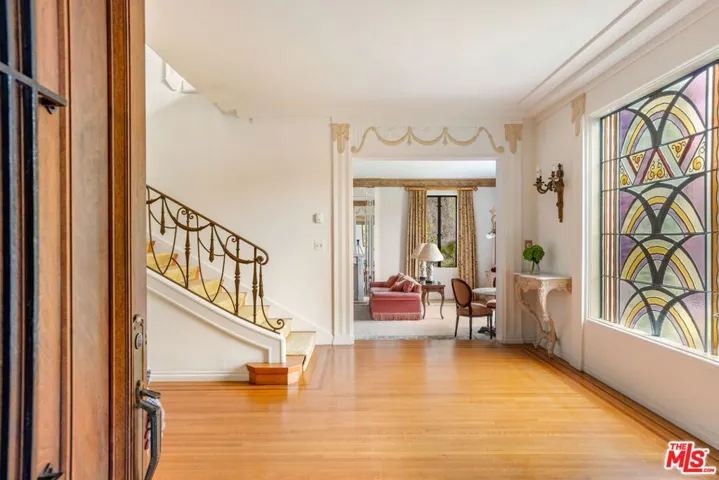 191 S Hudson Avenue, Los Angeles, California 90004