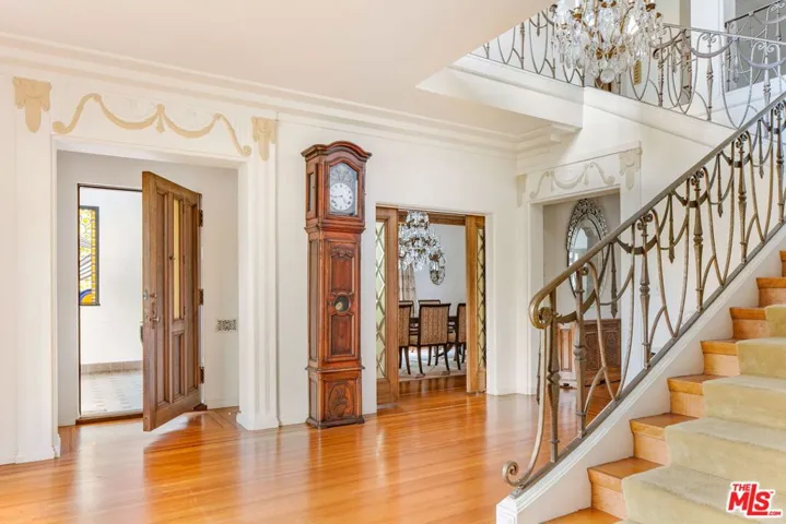 191 S Hudson Avenue, Los Angeles, California 90004