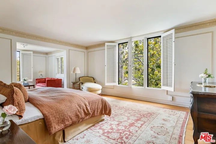 191 S Hudson Avenue, Los Angeles, California 90004