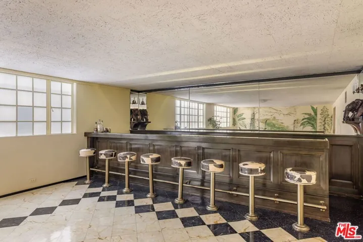 191 S Hudson Avenue, Los Angeles, California 90004