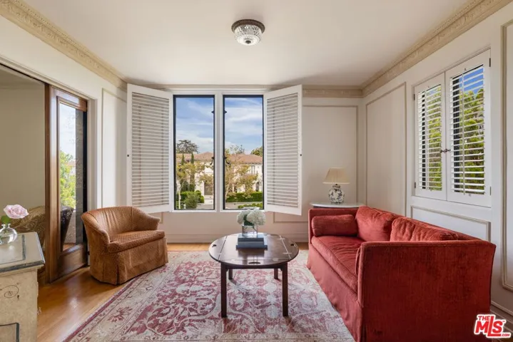 191 S Hudson Avenue, Los Angeles, California 90004