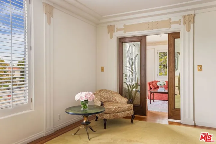 191 S Hudson Avenue, Los Angeles, California 90004