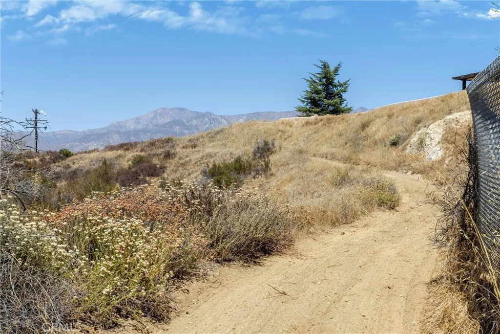 37475 Valgio, Calimesa, California 92320 — photo 4
