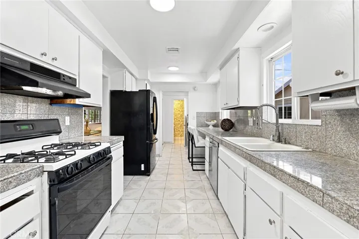14809 Septo Street, San Fernando, California 91345