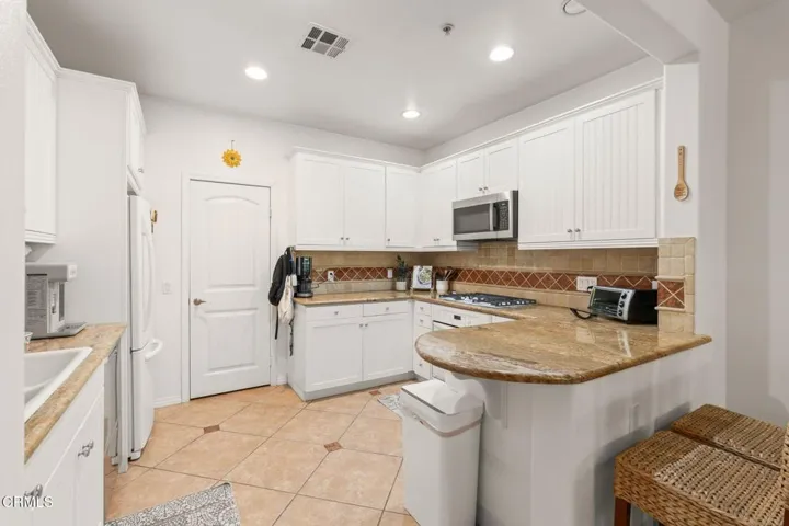 1518_Windshore_Way-07