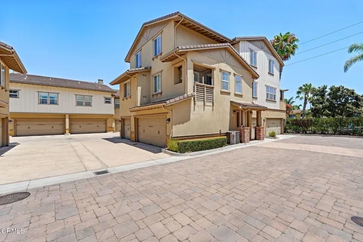 1518_Windshore_Way-02