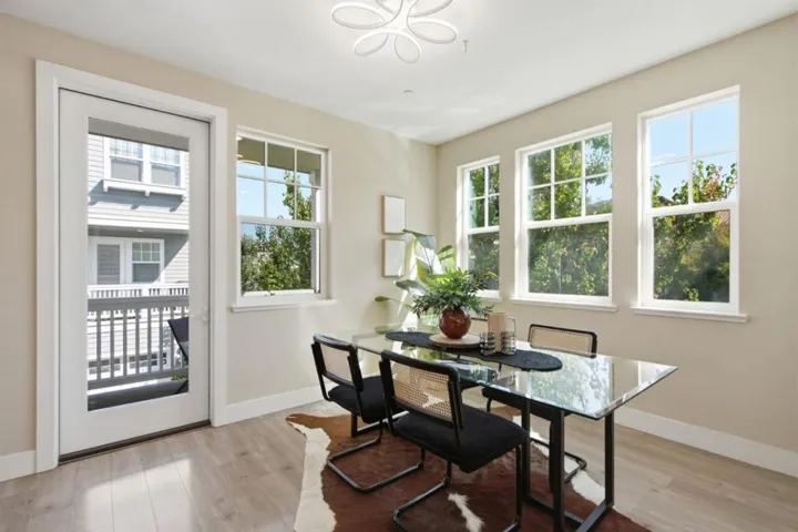 350 Circuit Way, Mountain View, California 94043