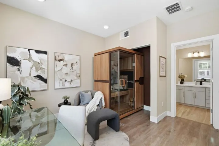 350 Circuit Way, Mountain View, California 94043