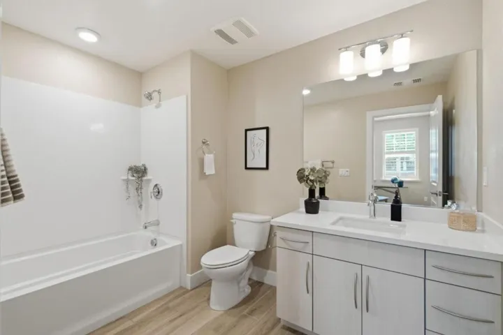 350 Circuit Way, Mountain View, California 94043