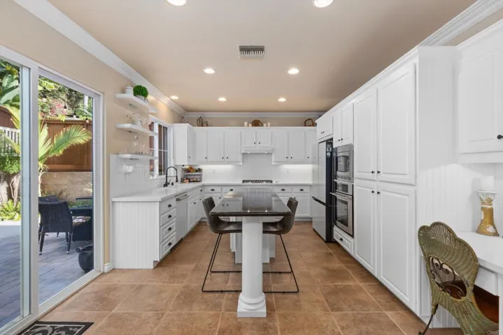 2285 Hillyer Street, Carlsbad, California 92008