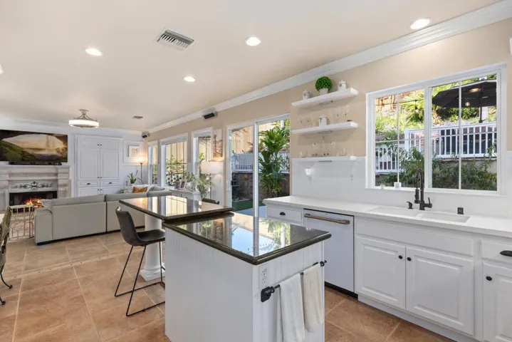 2285 Hillyer Street, Carlsbad, California 92008