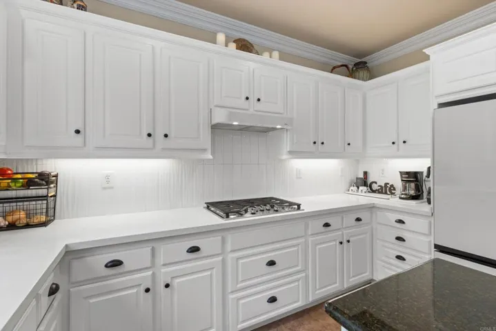 2285 Hillyer Street, Carlsbad, California 92008