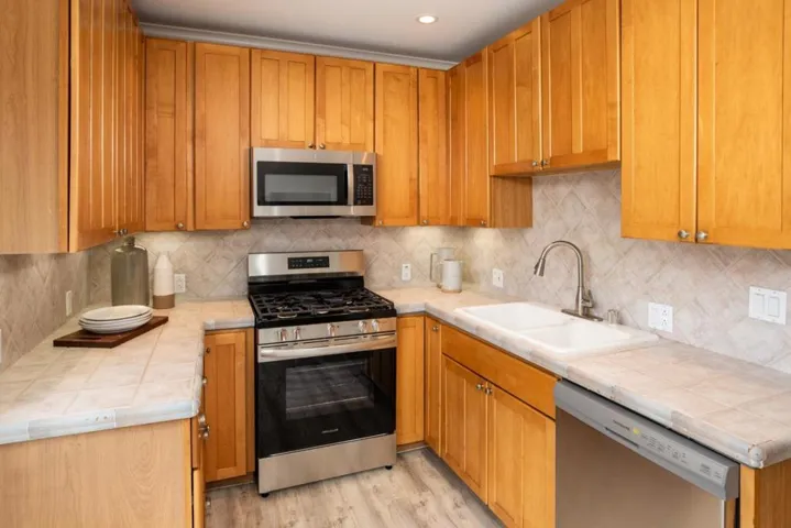 965 California Street, Mountain View, California 94041