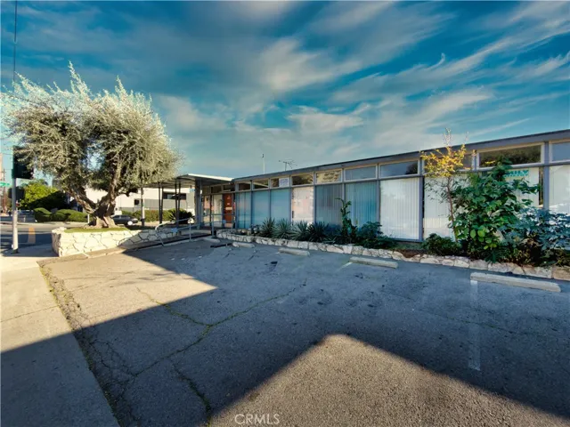 1126 N Flower, Santa Ana, California 92703