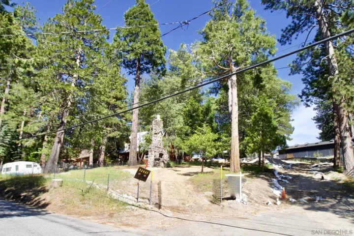 32065 Hunsaker Way, Running Springs, California 92382 — photo 4