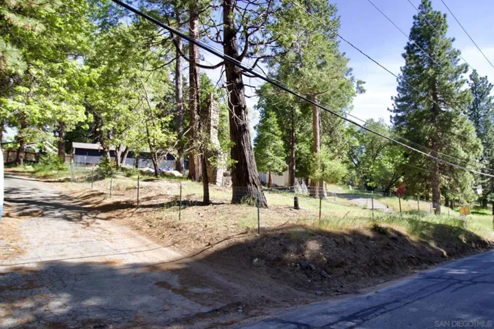 32065 Hunsaker Way, Running Springs, California 92382 — photo 5