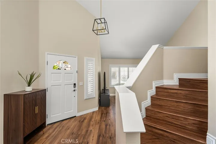 Vaulted Ceiling - Entrance