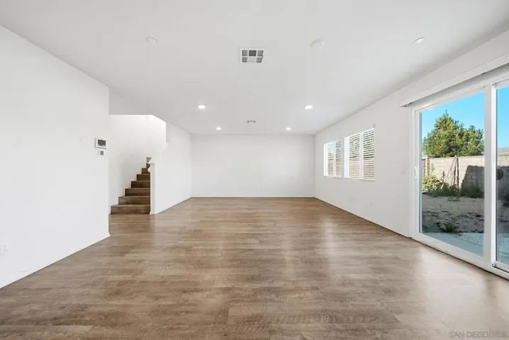 1255 Universal Way, Hemet, California 92543