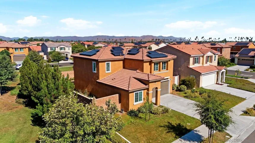 1255 Universal Way, Hemet, California 92543