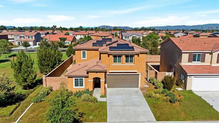 1255 Universal Way, Hemet, California 92543