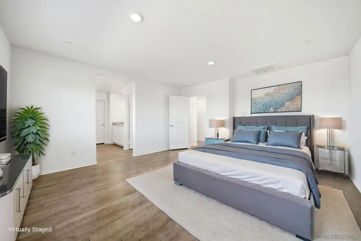 https://zimg.paragon.ice.com/ParagonImages/Property/PA/SDMLS/-528351/15/533/400/a87d449699e66bf44f97c1219e816769/3/03b062d17a92c76f6d1f518f6025d482/-528351-4a7c4db3-38b4-411c-bfb8-713462566f0a.JPG