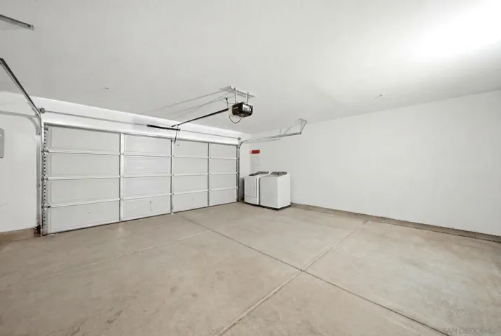 1255 Universal Way, Hemet, California 92543