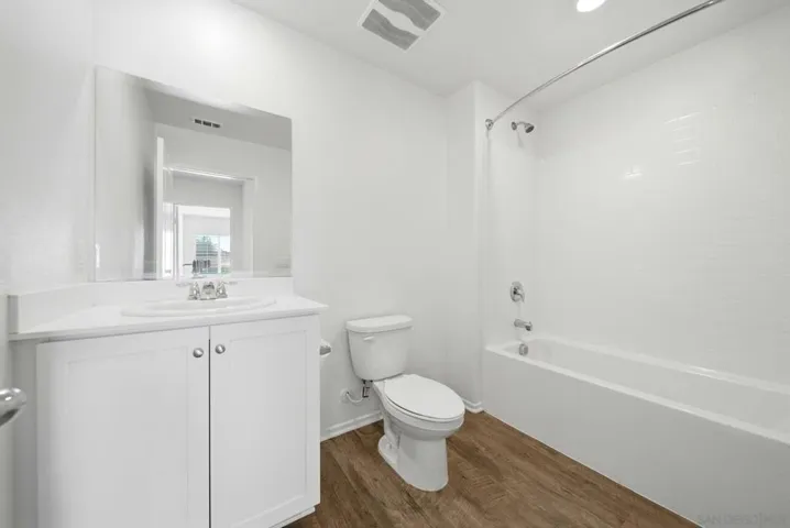 1255 Universal Way, Hemet, California 92543