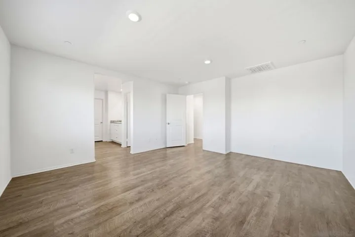 1255 Universal Way, Hemet, California 92543