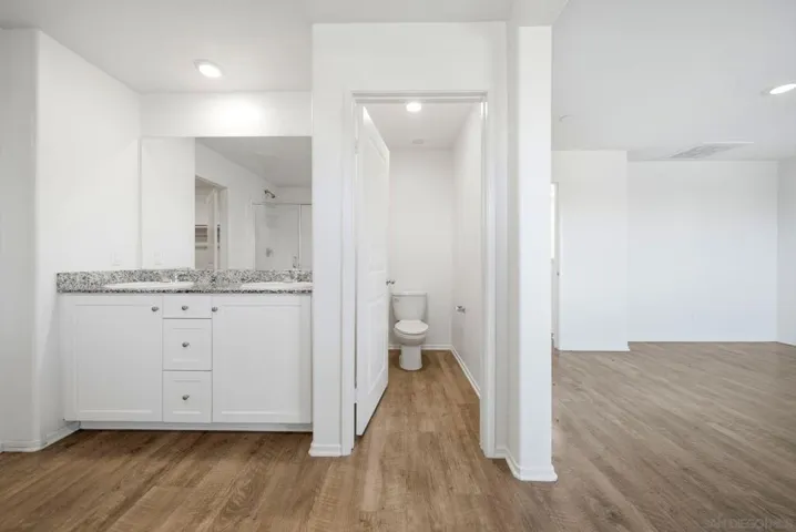 1255 Universal Way, Hemet, California 92543