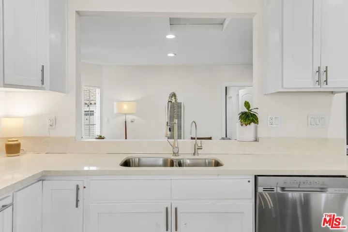 605 S Sloan Avenue, Compton, California 90221